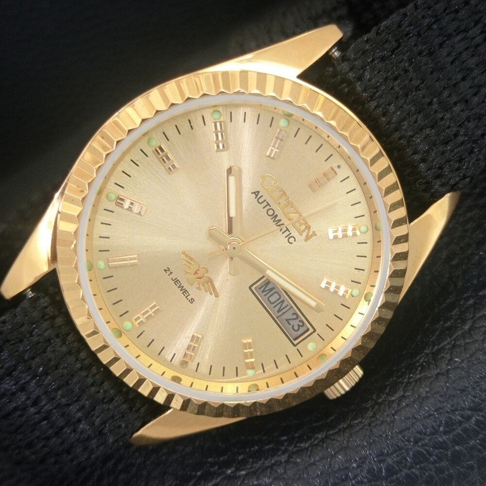 Vintage 1973 Citizen Automatic Mens Gold Watch W/daydate & Gold accents